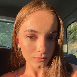 Meet your Posher, Ilva